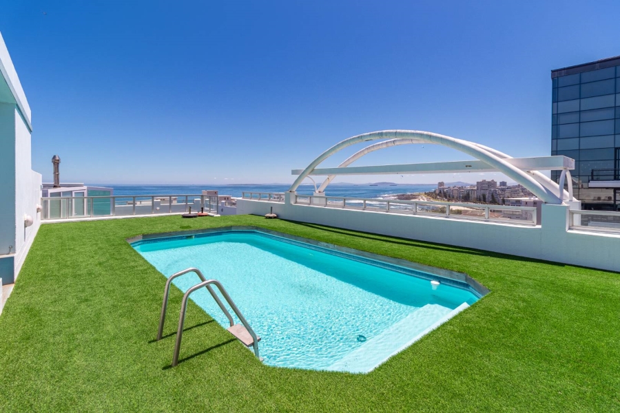 3 Bedroom Property for Sale in Sea Point Western Cape